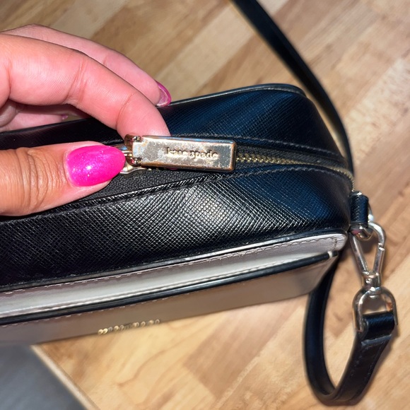 Kate Spade Lauren Color Block Camera Bag | Tan/Black/White - Picture 8 of 10